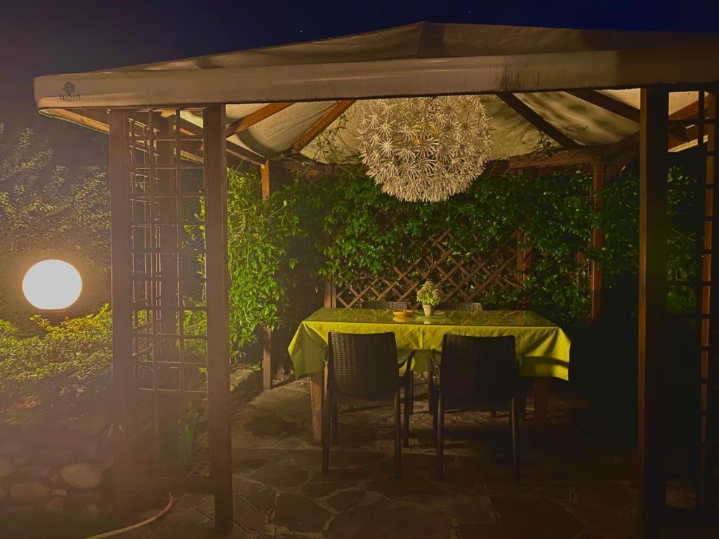 グラヴェドーナCasa Cinziaアパートメント エクステリア 写真